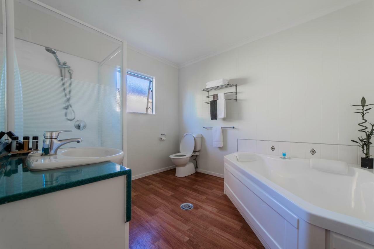 Pacific Coast Motor Lodge Whakatane Bagian luar foto